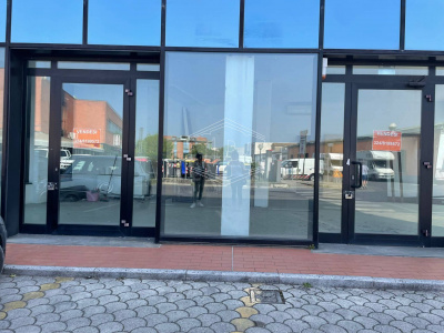 Negozio in Via Giosuè Carducci - San Giuliano Terme (PI)