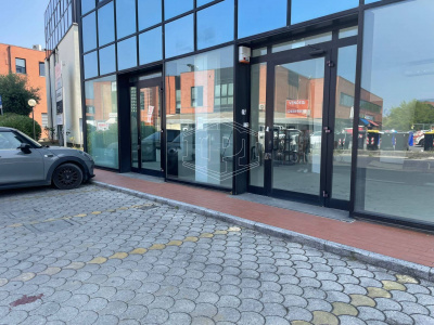 Negozio in Via Giosuè Carducci - San Giuliano Terme (PI)