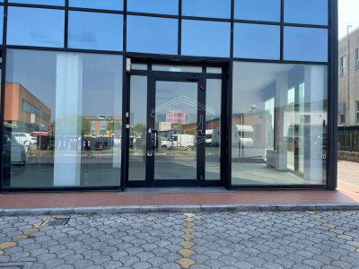 Negozio in Via Giosuè Carducci - San Giuliano Terme (PI)