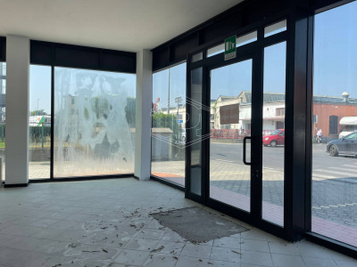 Negozio in Via Giosuè Carducci - San Giuliano Terme (PI)