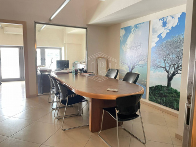 Ufficio in Corte Sanac - Porta a Mare (PI)