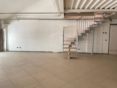 Ufficio in Corte Sanac - Porta a Mare (PI)