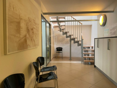 Ufficio in Corte Sanac - Porta a Mare (PI)
