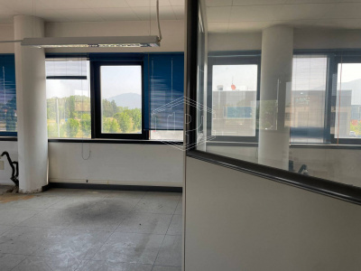 Ufficio in Via Giosuè Carducci - San Giuliano Terme (PI)