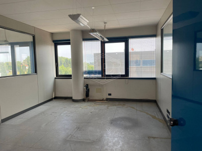 Ufficio in Via Giosuè Carducci - San Giuliano Terme (PI)