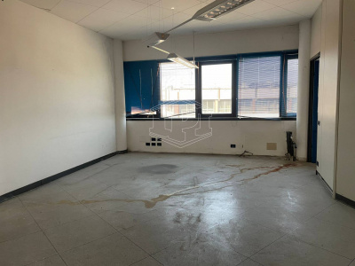 Ufficio in Via Giosuè Carducci - San Giuliano Terme (PI)