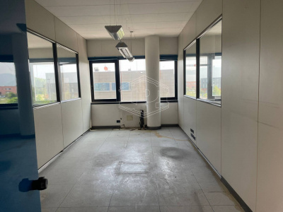 Ufficio in Via Giosuè Carducci - San Giuliano Terme (PI)