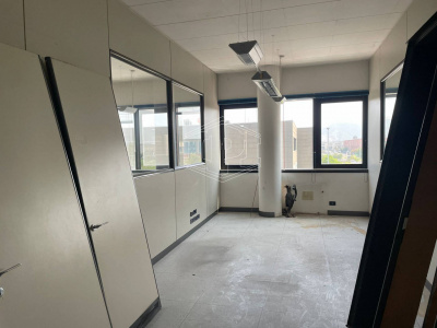 Ufficio in Via Giosuè Carducci - San Giuliano Terme (PI)