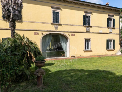 Villa di prestigio con scuderie in zona Barbaricina - Pisa (PI)