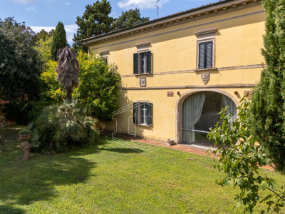 Villa di prestigio con scuderie in zona Barbaricina - Pisa (PI)