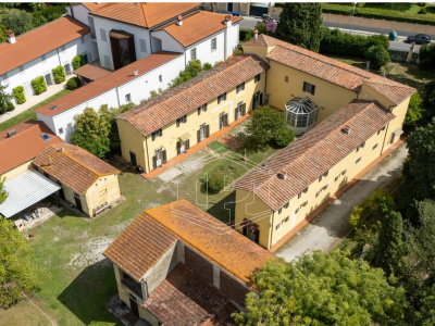 Villa di prestigio con scuderie in zona Barbaricina - Pisa (PI)