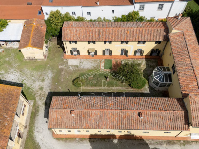 Villa di prestigio con scuderie in zona Barbaricina - Pisa (PI)