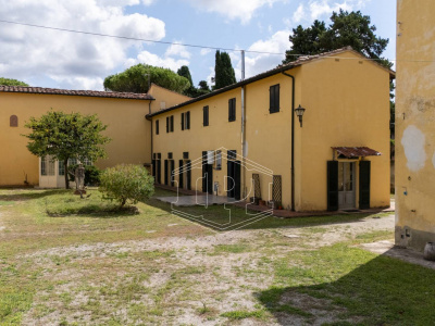 Villa di prestigio con scuderie in zona Barbaricina - Pisa (PI)