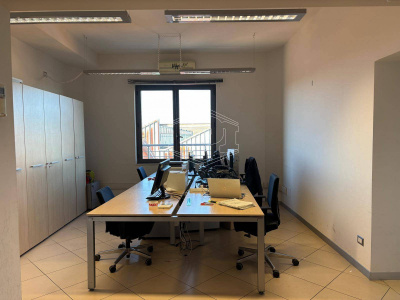 Ufficio in Corte Sanac - Porta a Mare (PI)