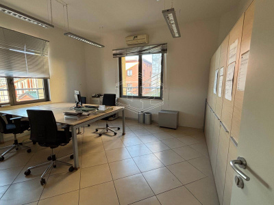 Ufficio in Corte Sanac - Porta a Mare (PI)