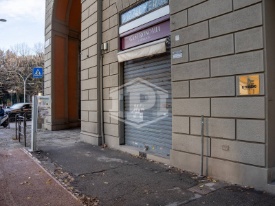 Locale Commerciale in Piazza della Libertà - Firenze (FI)