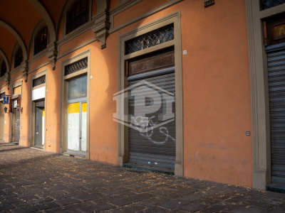 Locale Commerciale in Piazza della Libertà - Firenze (FI)