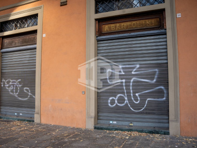 Locale Commerciale in Piazza della Libertà - Firenze (FI)