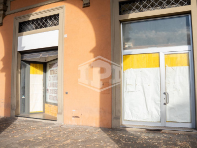 Locale Commerciale in Piazza della Libertà - Firenze (FI)