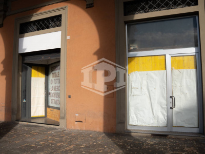 Locale Commerciale in Piazza della Libertà - Firenze (FI)