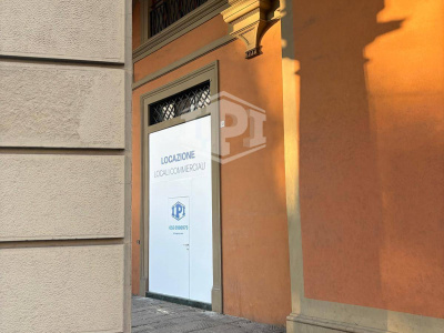 Locale Commerciale in Piazza della Libertà - Firenze (FI)