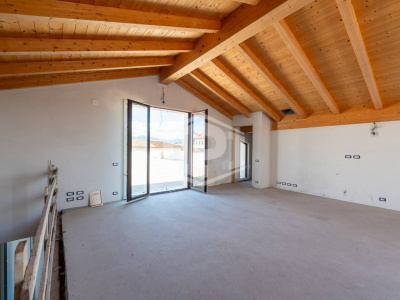 Attico di Lusso con Terrazza Panoramica - Empoli (Fi)