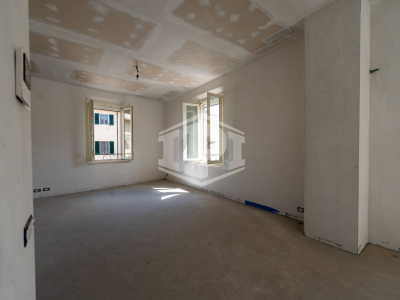 Palazzina Indipendente con torretta  - Empoli (FI)