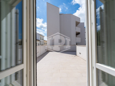 Palazzina Indipendente con torretta  - Empoli (FI)