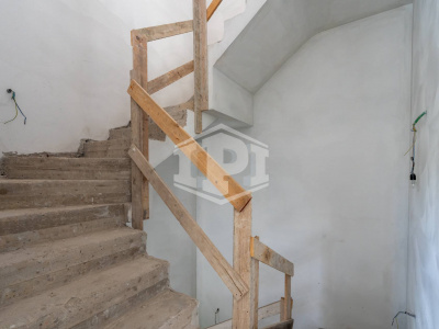 Palazzina Indipendente con torretta  - Empoli (FI)