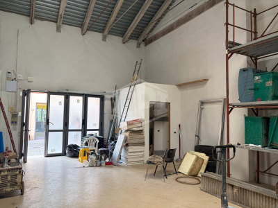 Locale Deposito in Corte Sanac - Porta a Mare (PI)