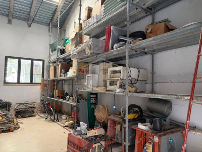 Locale Deposito in Corte Sanac - Porta a Mare (PI)