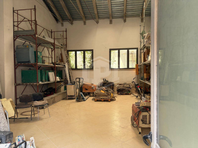 Locale Deposito in Corte Sanac - Porta a Mare (PI)
