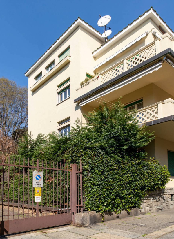 Quadrilocale con giardino privato in Via Cantore (TO)