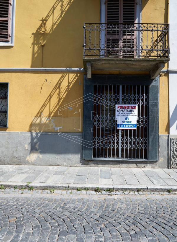 Trilocale a reddito in Via Vittorio Veneto, Riva presso Chieri (TO)