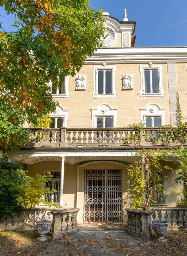 Villa in Strada Ferrero di Cambiano, Moncalieri (TO)