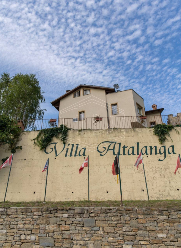 Villa in S.P.31, Cravanzana (CN)