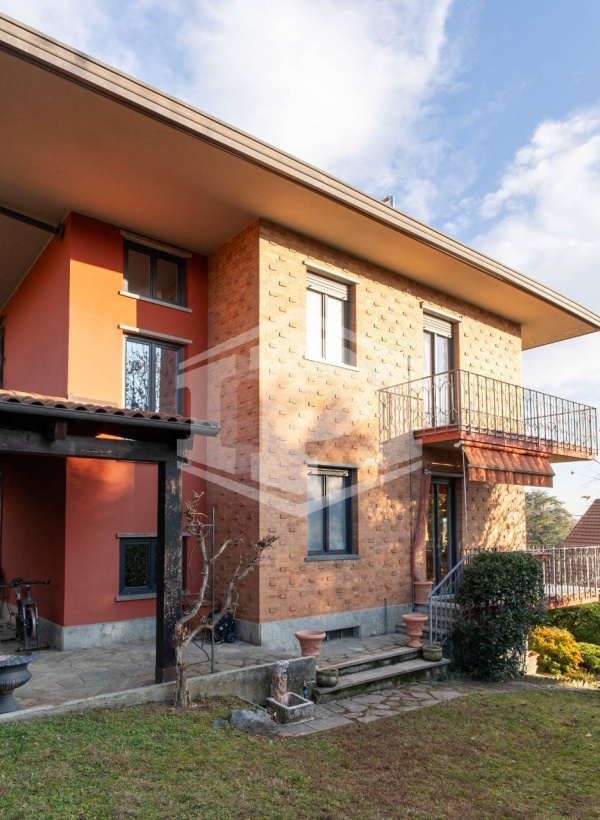 Villa con terreno in Via Bessaneisa, Rivoli