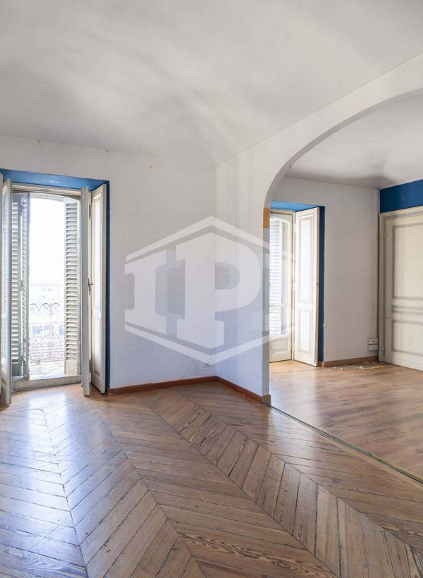 Pentalocale in Via Vittorio Amedeo II (TO)