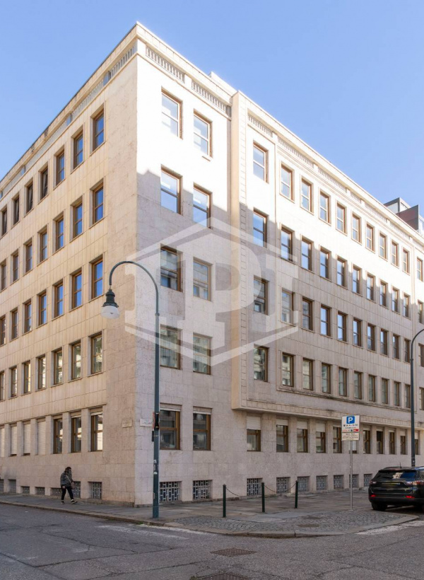 Sei appartamenti in Via San Francesco d'Assisi (TO)