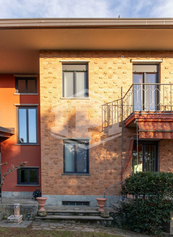 Appartamento con giardino in Via Bessaneisa, Rivoli (TO)