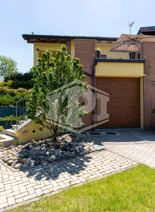 Villa in Strada Tetti None, Baldissero Torinese (TO)