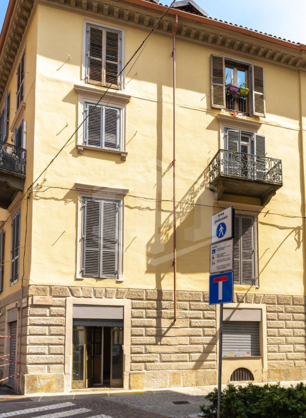 Negozio in Via Maria Ausiliatrice (TO)