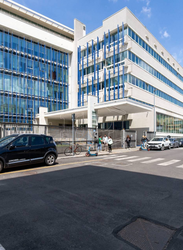 Ufficio direzionale in  Via Lugaro 15 - Torino