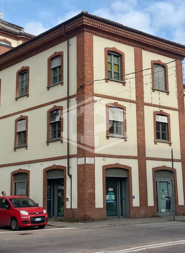 Locale commerciale Corso Alessandria, 2 - Asti