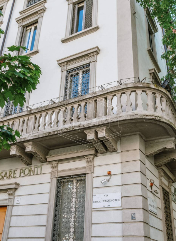 Palazzina cielo terra in Via Washington 22 - Milano (MI)