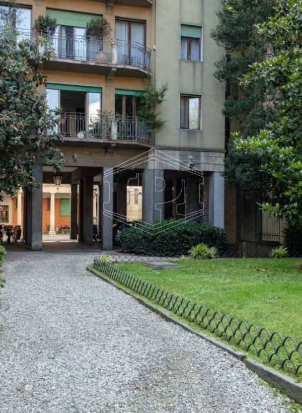 Ufficio in Via Cappuccio 14 - Milano (MI)