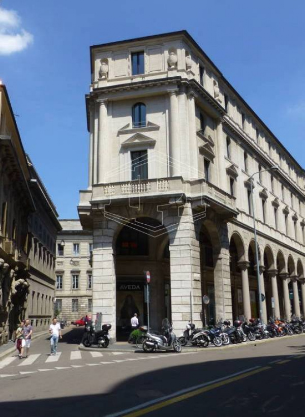 Negozio in Via Degli Omenoni 2 - Milano (MI)