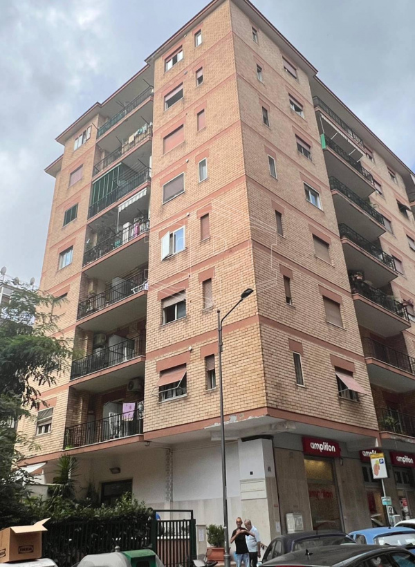 Quadrilocale Via Giulio Palermo 45, Napoli (NA)