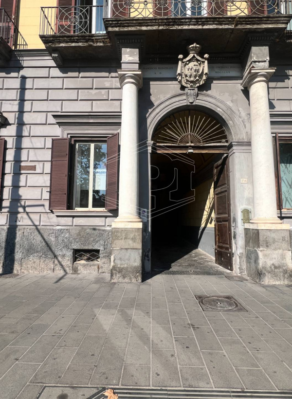 Ampio ufficio in Riviera di Chiaia 256, Napoli (NA)