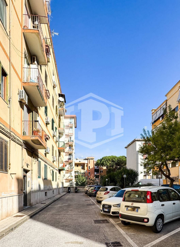 Quadrilocale in Via Giacomo Leopardi 136, Napoli (NA)